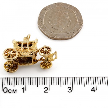 9ct gold Carriage Charm